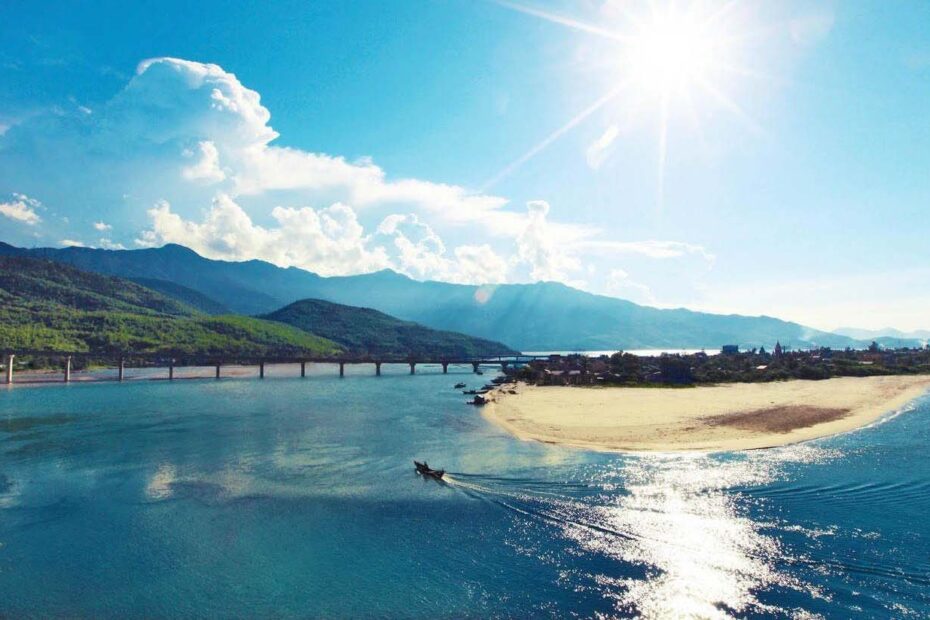 lang co beach