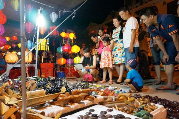 hoi an night market