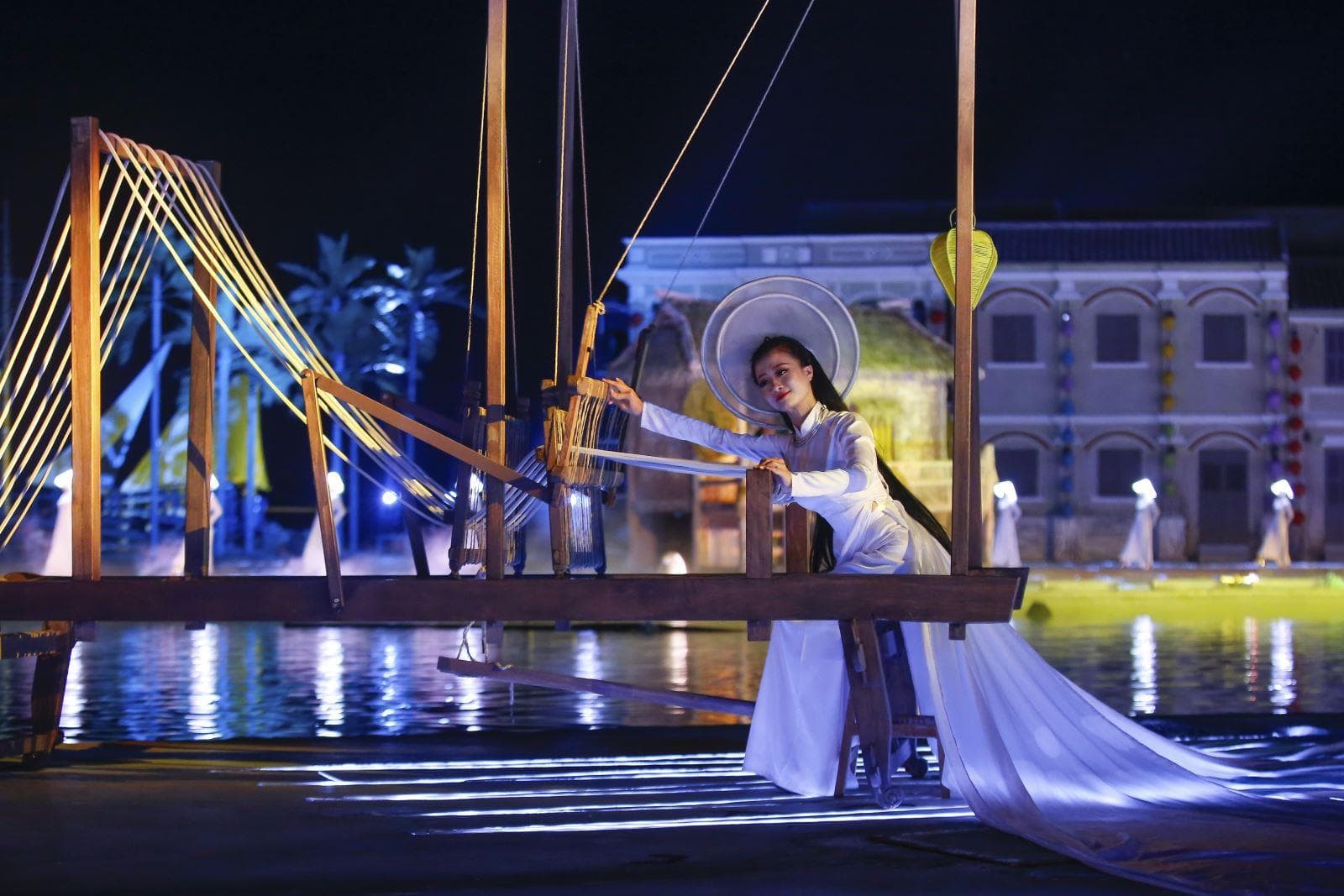 memories hoi an show