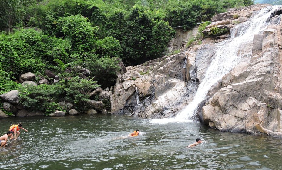 suoi mo waterfall dai loc